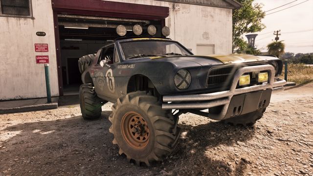 The Dominator Buggy pulling out of the Paradise Garage